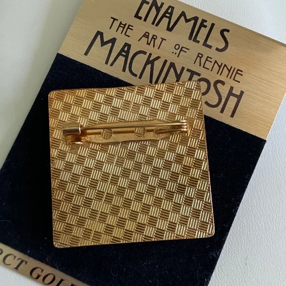 22CT GOLD PLATED Celtic Cross Pin/Brooch - Picture 4 of 4